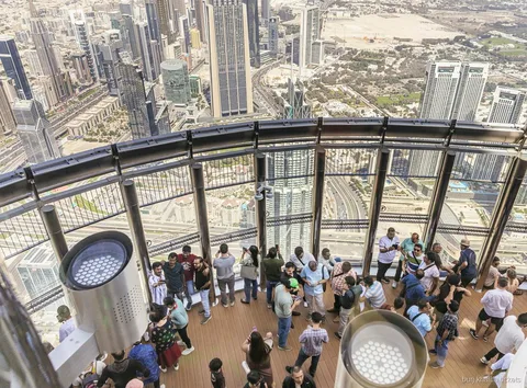 Vue depuis la plateforme d'observation SKY niveau 148 du Burj Khalifa