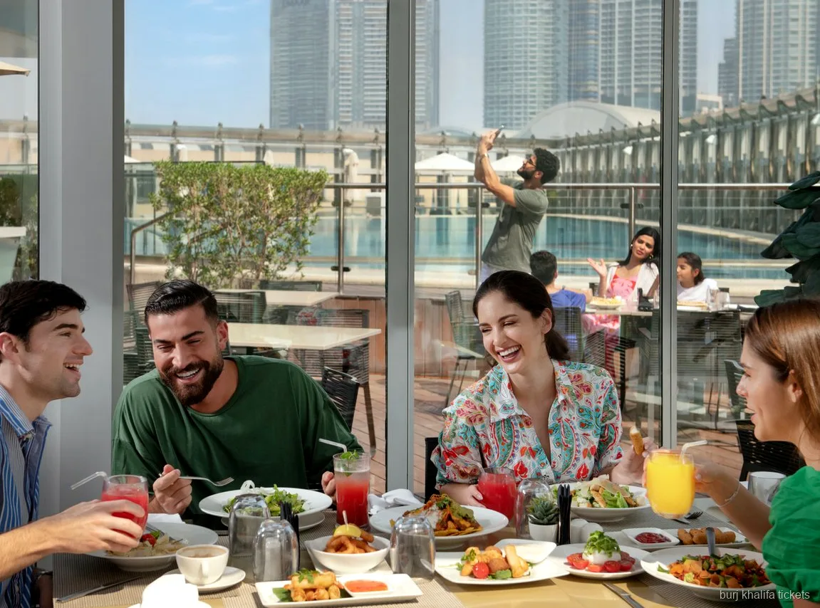 Restaurante The Burj Club incluido en la entrada de cena del Burj Khalifa