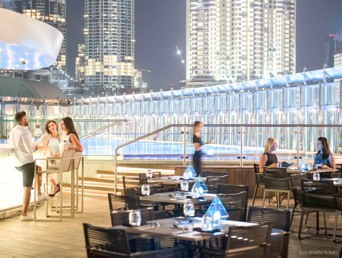 Vista del mirador incluida antes de la comida en la entrada de cena del Burj Khalifa